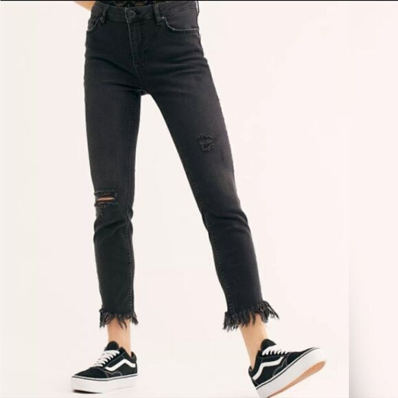 FREE PEOPLE Distressed Gray High Waisted Jeans Size 26 - Picture 2 of 10